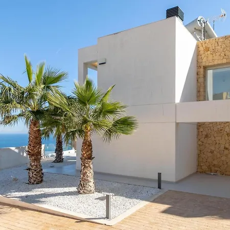 Designvilla With Breathtaking View For 14 Guests Villa *