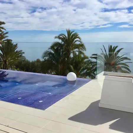Designvilla With Breathtaking View For 14 Guests Villa