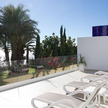 Designvilla With Breathtaking View For 14 Guests Villa